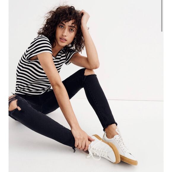 Madewell 9" Mid-Rise Skinny Jeans in Black Sea - Picture 3 of 8